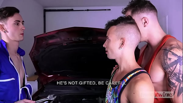 Mechanic fucked on the hood