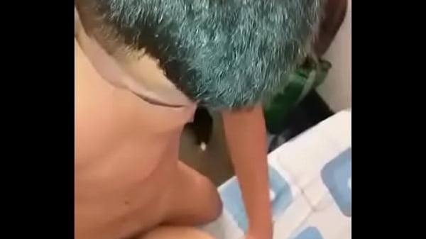 La perra de Dieguin cogiendo