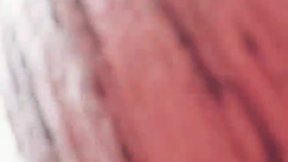 Chofer de uber no se aguanta mi mamada y se viene en mi boca.