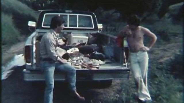 Retro gay porn with hitchhiker