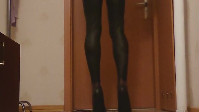 Sperm-legs in stockings: a night out