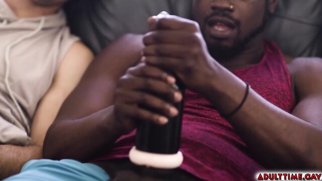 Damien white & devin trez: straight dudes fleshlight handjob buddies