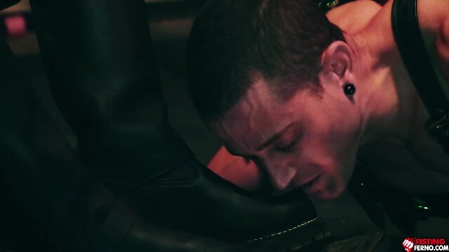 Colton reece and quin quire: verbal top instructs tongue workout